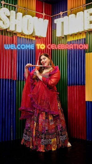 Kanisha Malhotra Instagram - Kem cho?✨

Navratri special for my insta fam ! Are you as excited for the festive season as I am? Comment below & share your excitement 💃🏻🥢🤩❤️😍

Let the fun begin 💃🏻🤩😎

Shot by @whoisclicking 

Styled by-@cosmo_bydivya 

Outfit- @tirumaladesigners

Jewellery- @silver.kiosk

Edited by @prolab.edits 

Make up by @yours truly 💁🏻‍♀️🙋‍♀️
.
.
.
#Kanishamalhotra #reelsinstagram #navratri #garba #garbanight #dandiya #mumbai #love #trending #explore #fashion #jhumkas #gujrati #gujjus