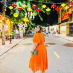 Kanisha Malhotra Instagram – Take me back to the city of lights ❤️✨⭐️🌟💫🤩🧡

P.S.- These are Self clicked portraits 🤩🧡

#selfclicked #portraits #cityoflights #vietnam #vietnamtravel #travelwithkani #kanishamalhotra #explore #travelgram #hoian #hoianancienttown Hoi An Ancient Town