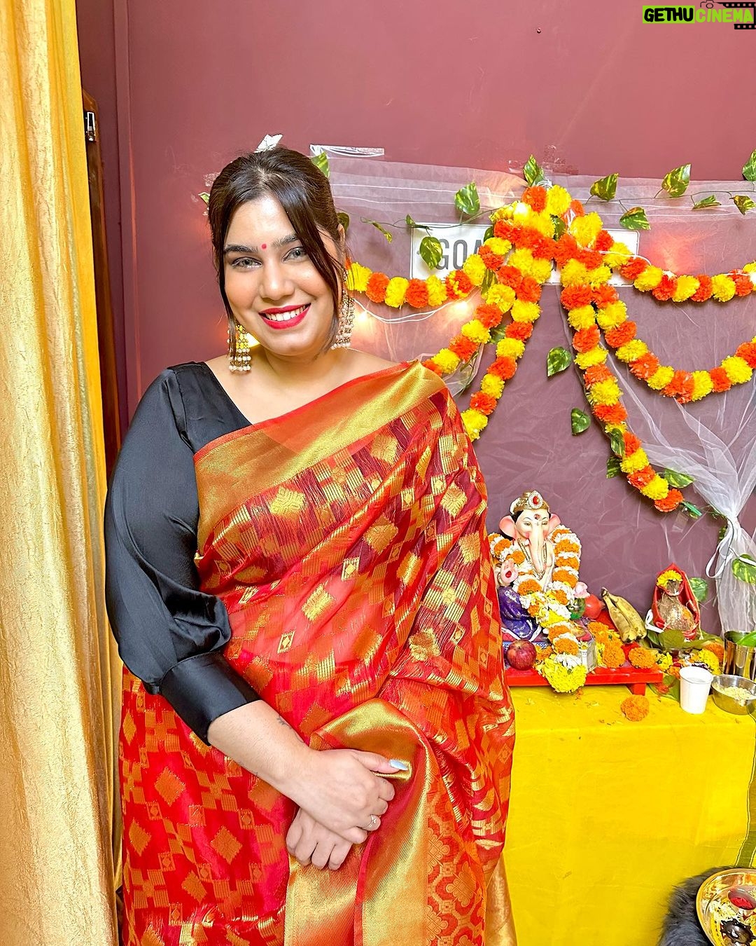 Kanisha Malhotra Instagram - Toh kuch aisa raha iss saal ka Ganpati Festival. Thankyou for coming Bappa. Will miss you.. come back soonest β€οΈππ #ganpati #ganpatibappamorya #ganpatidecoration #ganpatibappa #ganeshchaturthi #ganesha #kanishamalhotra #10yearsofkanukegannu