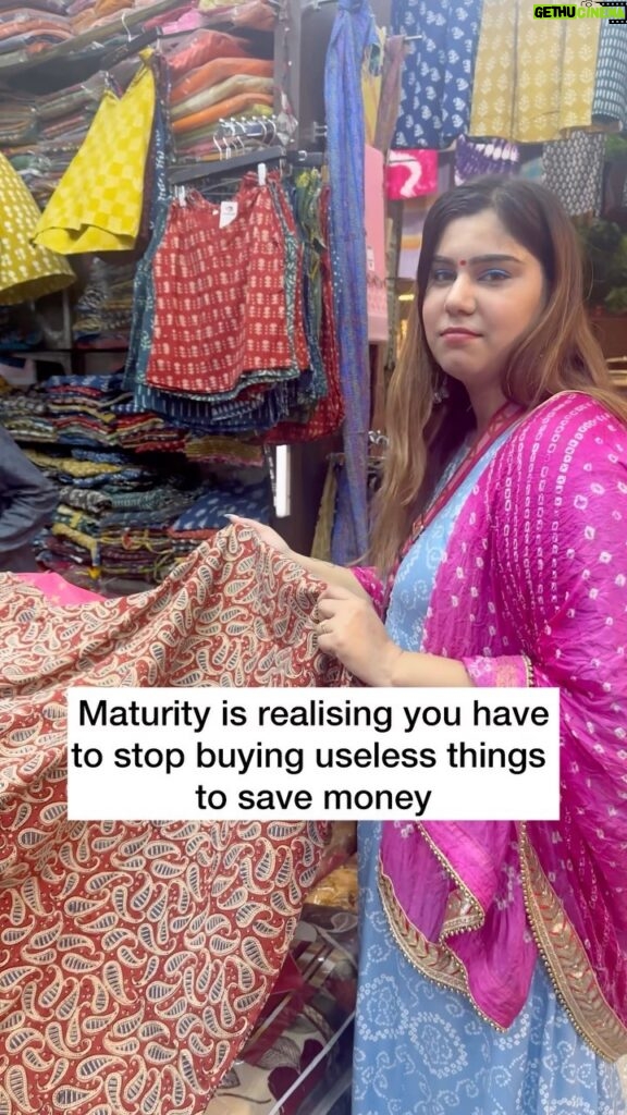 Kanisha Malhotra Instagram - I am going be this immature all my life 😂 #funny #comedy #trending #reels #reelsinstagram #viral #maturity #kanishamalhotra #shopping