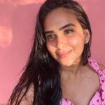 Kanmani Manoharan Instagram - #kanmanimanoharan✨ I like my shadow, it reminds me that I exist 💯 just look at my background wall it’s reflection of sunlight and trees then I understand nature is the best art ❣️ Customised outfit @f2f_designerboutique merry Christmas everyone ❣️ #kanmanimanoharan✨ #nature #beautiful #colourful #purelove #art #peace #positivity #sunshine🌞🌞🌞