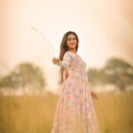 Kanmani Manoharan Instagram - #kanmanimanoharan✨ Customised outfit @gograb.in Styling @keziah_costume_stylist Beautiful shots @dhanush__photography #kanmanimanoharan✨ #shoot #photoshoot #modelshoot #sunset #vibe #positivevibes #beautifulshots #outfit #fashion
