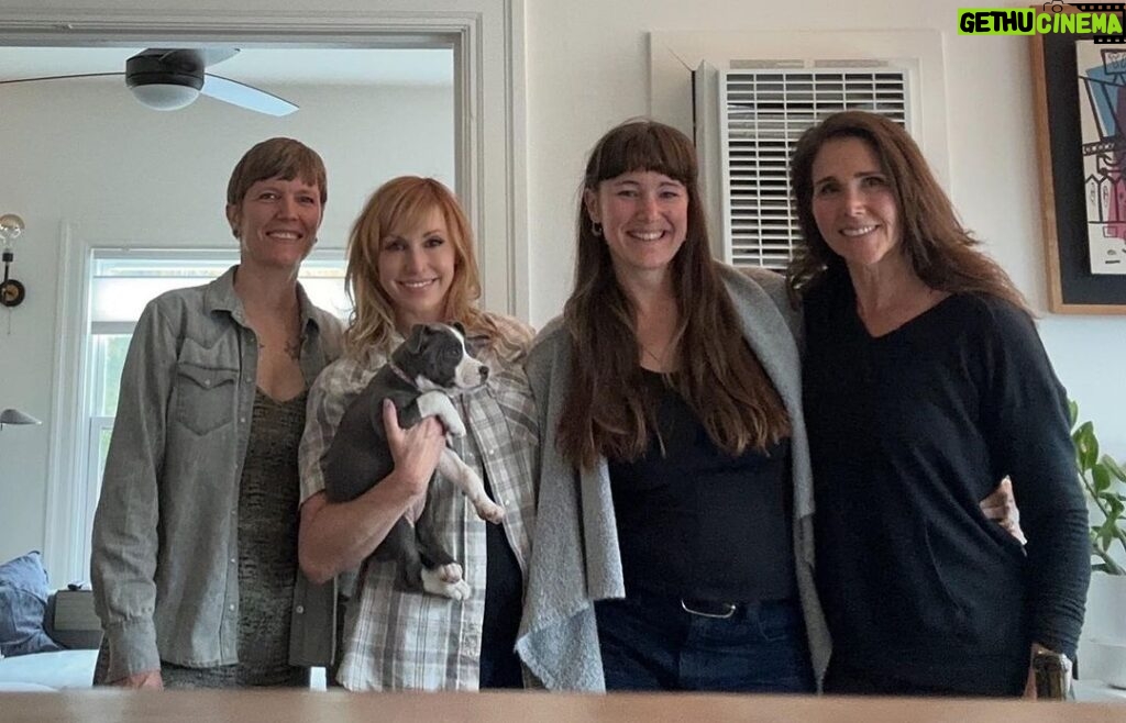 Kari Byron Instagram - GLOM Brunch😆 Scottie, Kari, Jess, Linda The combined skills of the women in this room could fix absolutely anything from existential to electrical. #Mythbusters @girlscottie @oopsie_dee @lenny_wolkovitch @ziggystarduststaffy