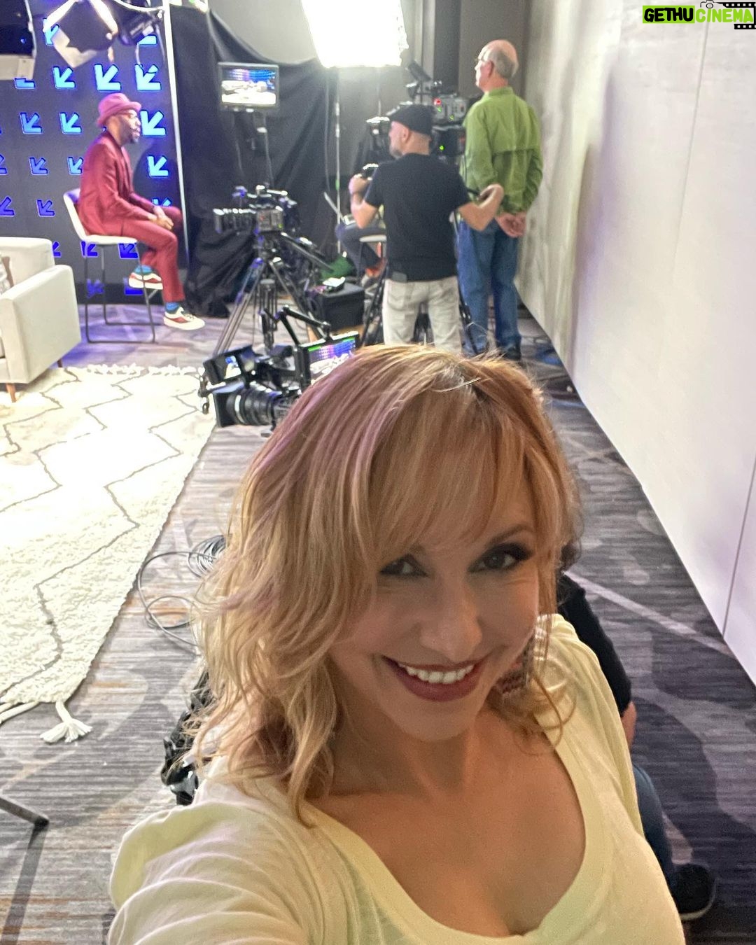 Kari Byron - 6.8K Likes - #behindthescenes at @sxswedu studio. @chrisemdin is magic with his energy.
#STEM #STEAM #author #ratchademic
#hiphopscience
