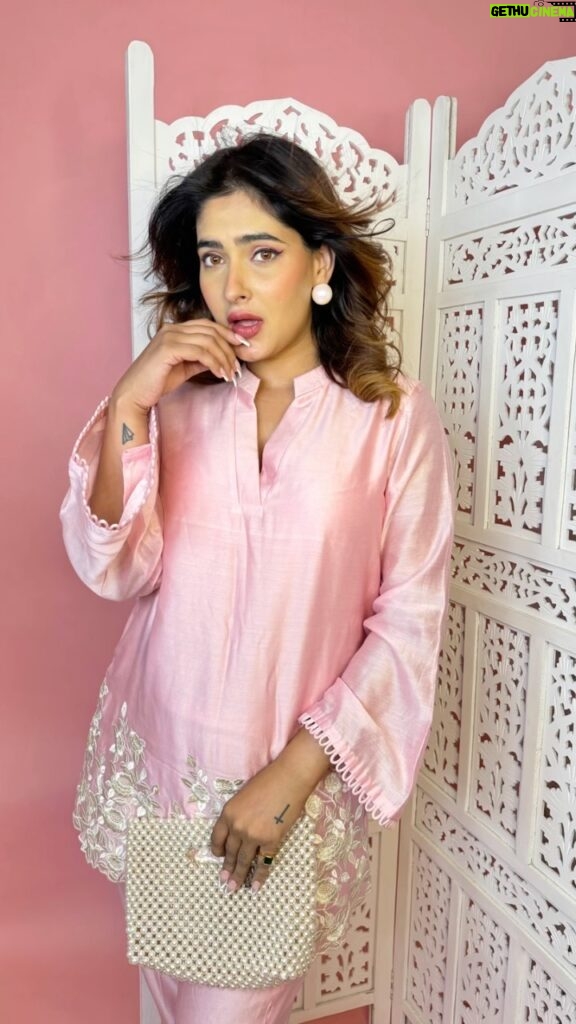 Karishma Sharma Instagram - Yaaaassss!!! Pink Pink Pink!!!! I wanna ever colour my hair pink but turning magical moments once again in pink. 💕💕✨✨ Outfit by @bharat_adiani Thanks to @auorstudio My heart bitten heart drip with from @hypebeast Hoodie from @hamster_london