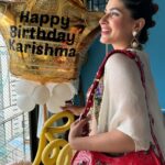 Karishma Sharma Instagram - This year I feel so evolved as a human, when I go back and look at myself a year back so much has changed. It’s small things which makes big difference. Start my new year in a very special way. Happy birthday to my mama for bringing me in this beautiful world. Love you @neelam.kewalramani.79 Thank you @pallavijaipur for such a beautiful gift 💜