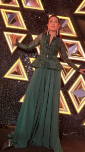 Karisma Kapoor Instagram - See you all tonight ! 🌟💛🎶✨ On #indianidol at 8pm @sonytvofficial