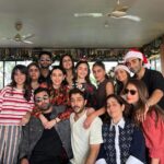 Karisma Kapoor Instagram - Hope you all had a wonderful Christmas ❤️🎅🏼🎄 Missed a few who couldn’t make it today 🤗✨