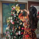 Karisma Kapoor Instagram - Hope you all had a wonderful Christmas ❤️🎅🏼🎄 Missed a few who couldn’t make it today 🤗✨