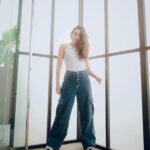 Karisma Kapoor Instagram - It’s all in the Jeans 😉👖🦋💙✨