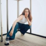 Karisma Kapoor Instagram - It’s all in the Jeans 😉👖🦋💙✨