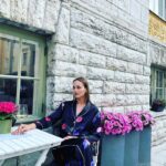 Karmen Pedaru Instagram - Weekend essentials: Pyjamas+good food☺️ @karmenpedaru.silk #luxurypyjamas #weekend #laugh #goodfood #friends Tallinn Old Town
