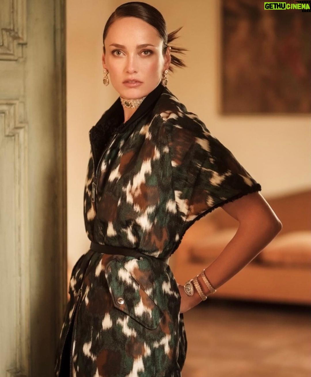 Karmen Pedaru Instagram - New @harpersbazaarmx Thank you so much😘 Photo: @juankr_ Styling: @cateoniwiki Makeup & Hair: @antonioromeromakeup Assistant of Photo: Javier Roman Art Direction: @eloriginaldaro Editor-in-Chief: @majoguzman Agency: @viewmanagement