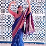 Kasthuri Shankar Instagram - Saree by @neelimatelukuntla This saree is soooo pretty and drapes beautifully #animallovers #sareeswag #desibeauty #actresskasthuri #jamalkudu #sankranti #festivalfashion #indiantraditionalwear