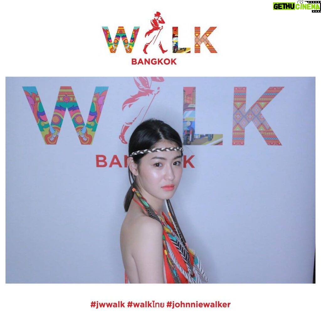 Katareeya Theapchatri Instagram - WALK ต่อ จะรอใครอีกกก? คนดีๆ เค้าอยู่ที่นี่กันหมดแล้วววว! #WALKไทย ให้ไกลกว่าเดิม #WALKBANGKOK #JWWalk #JohnnieWalker #KeepWalking