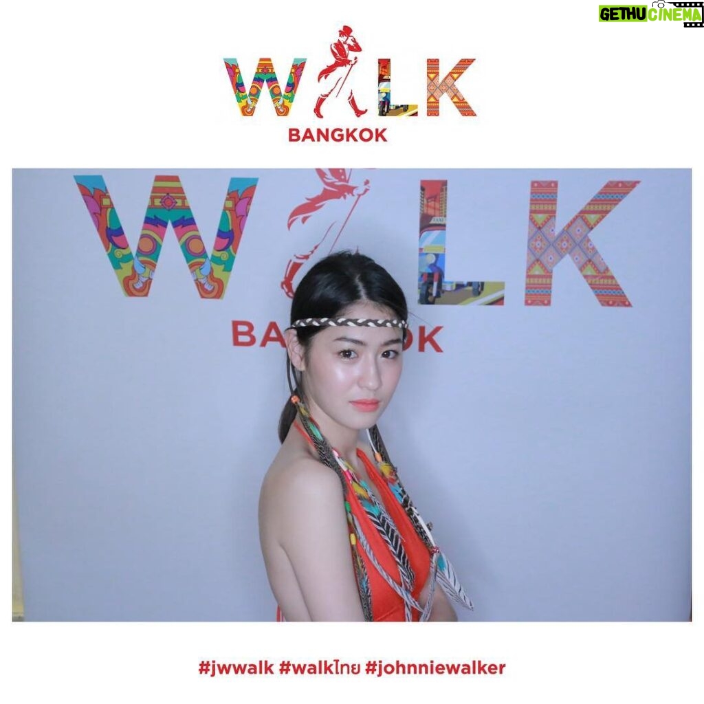 Katareeya Theapchatri Instagram - WALK ต่อ จะรอใครอีกกก? คนดีๆ เค้าอยู่ที่นี่กันหมดแล้วววว! #WALKไทย ให้ไกลกว่าเดิม #WALKBANGKOK #JWWalk #JohnnieWalker #KeepWalking
