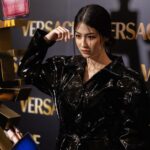 Katareeya Theapchatri Instagram - Versace Holiday Fragrance Season Pop-up 📍 Beauty Hall ชั้น M พารากอน ดีพาร์ทเม้นท์สโตร์ 🗓️ วันนี้ - 25 ต.ค. 2566 #VersaceFragrances #VersaceHolidayFragrance @beautyhall_thailand