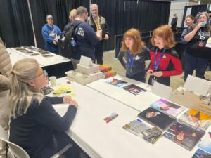 Kate Mulgrew Instagram - Ten photos for the last #tbt of 2022! Quite a year, to say the least. Thank you to everyone who came out to say hello at conventions across the US, to my intrepid Prodigy cast & crew, to the folks at the Janeway statue in Bloomington, and to everyone who follows me across social media! As Janeway said in today's #StarTrekProdigy season 1 finale - go boldly. 💫🚀🖖🏻

@startrekonpplus @startrek @jameelajamil @brettgray @alexkurtzmanofficial @janewaycollective
All photos by Amy Imhoff @amyimhoff1701