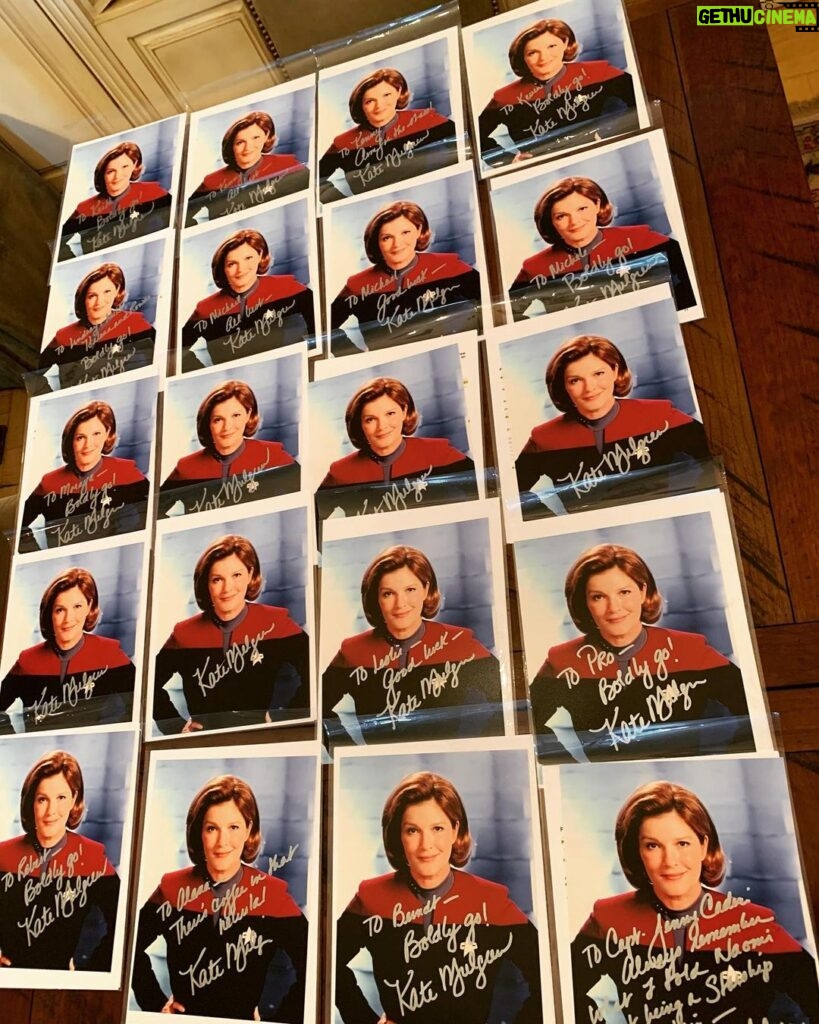Kate Mulgrew Instagram - Hard at work getting all your autographs from @galaxyconlive ready in time for the holidays! A big thanks to the Galaxy Con team for their Starfleet-level organization! 🖌🪐💫