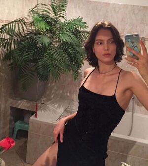 Kate Vitamin Instagram - This year we’re missing flashlight and grandma. Grandma much more.