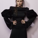Katherine Langford Instagram – Eleganza for @bazaaraustralia 🦋