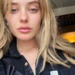 Katherine Langford Instagram - 🌻💐💐 Paris, France