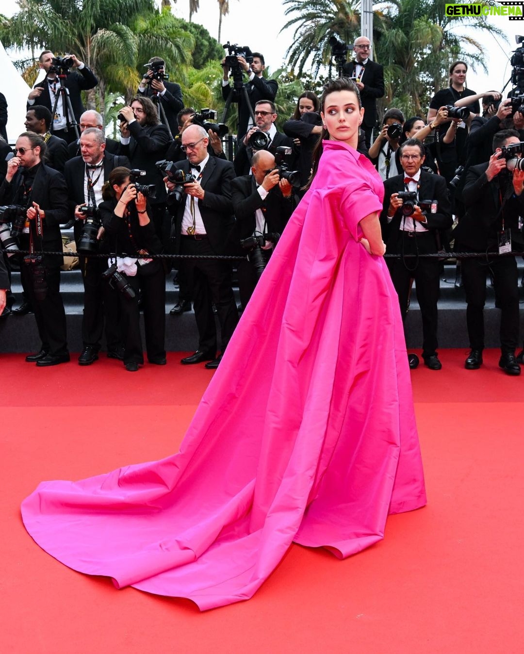 Katherine Langford Instagram - a DREAM 💞💞 @maisonvalentino @pppiccioli Cannes Palais Des Festivals