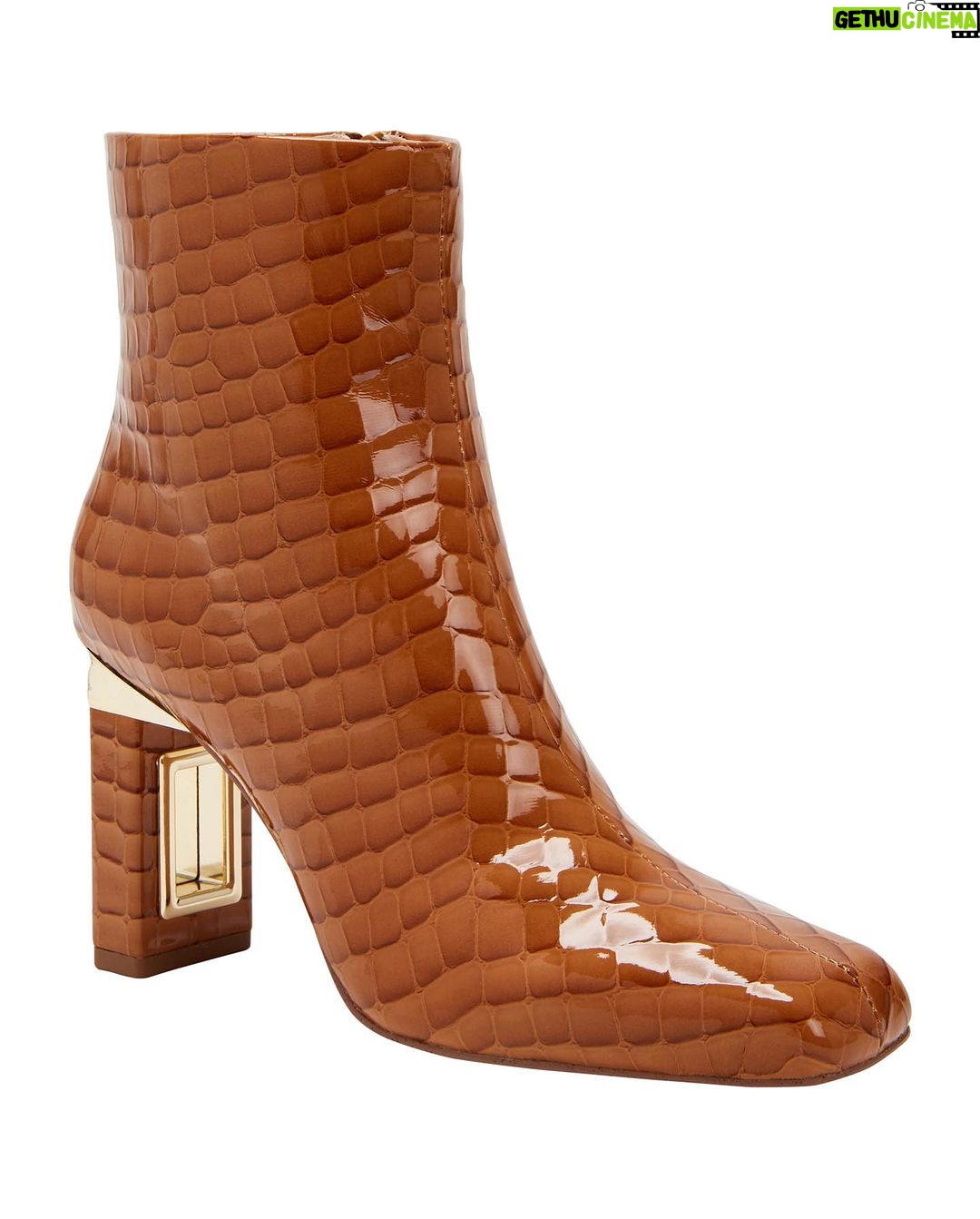Katy Perry Instagram - Crocodile. Rocks. @katyperrycollections