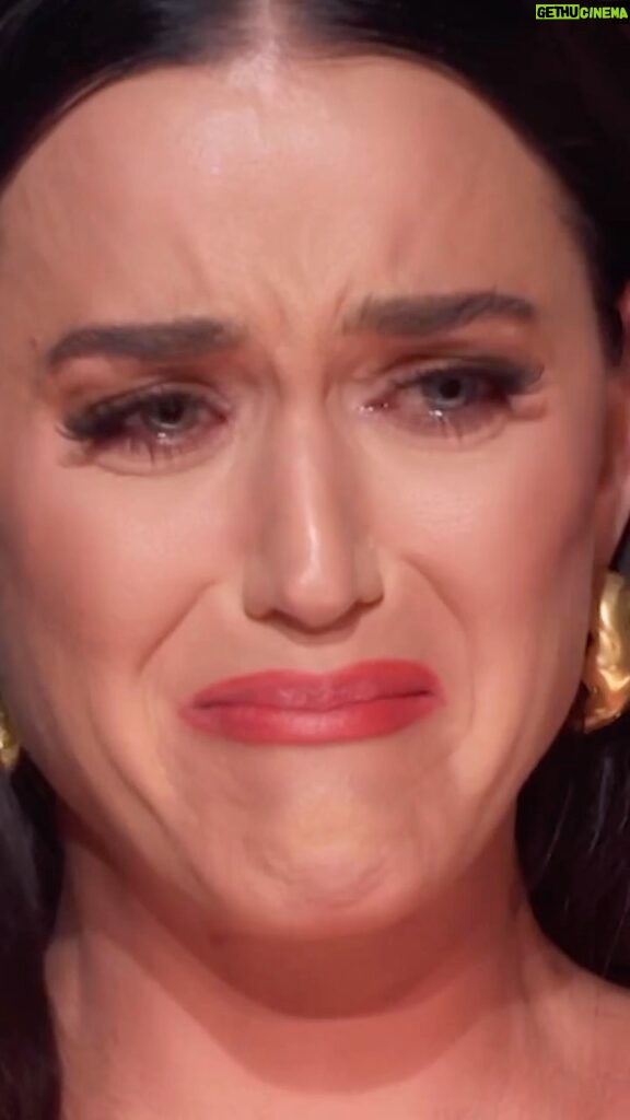 Katy Perry Instagram - hi this is my ugly cry face. watch #idol now to get urs.