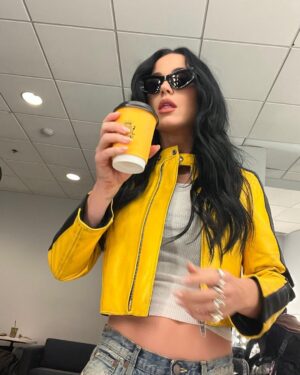 Katy Perry Instagram - let’s get a matcha latte ya? 

📸 @thehapablonde @manthony783