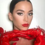 Katy Perry Instagram - ♥️🎄🎅🏻