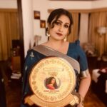 Kavitha Nair Instagram - 1.1.24 Received this love and appreciation from Kalabhavan Mani Charitable Foundation, Sumi and I are indebted to all forces of nature brought us together♥️ Entire cast and crew of our show #anuragaganampole , @zeekeralam fam.. thank you 🙏🏽 Lots of love to the viewers for giving me immense amount of appreciation and support ♥️ y’all are super sweet and kind ! #bestactorfemale #malayalamtelevision #yearbeginswithgratitude
