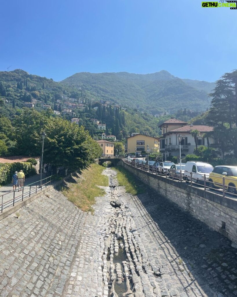 Kawakawa Fox-Reo Instagram - New instant transmission spot Lago di Como, Varenna