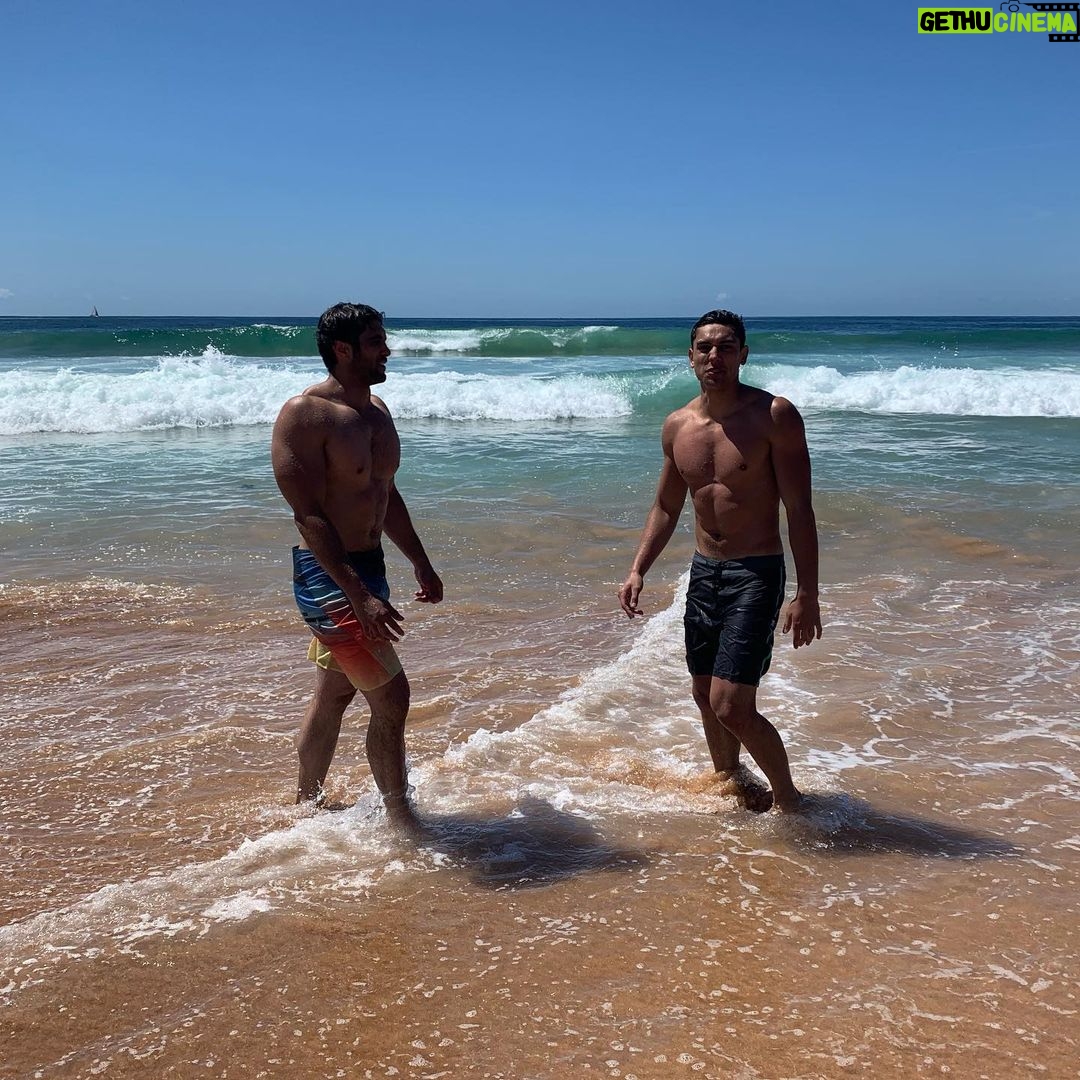 Kawakawa Fox-Reo - 2K Likes - Feeling safe with Captain Aotearoa on the scene