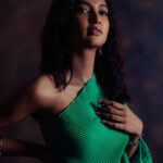 Keerthi Pandian Instagram - 🦋 Styling: @_ragambigaa_ Photography: @ajaykumar_elango Outfit: @tasuvure curated from @chamierschennai Makeup: @sofdoesmakeup_ from @thebridesbar Hair: @mani_stylist_ Jewellery: @deepagurnani curated from @chamierschennai Footwear: @taaramitraofficial