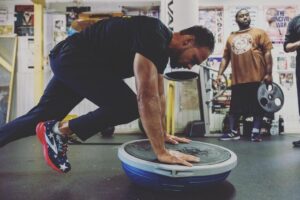 Keith Thurman Instagram - Great workout 🏋️‍♂️ today. My body is feeling ready ... fight fans here we come!