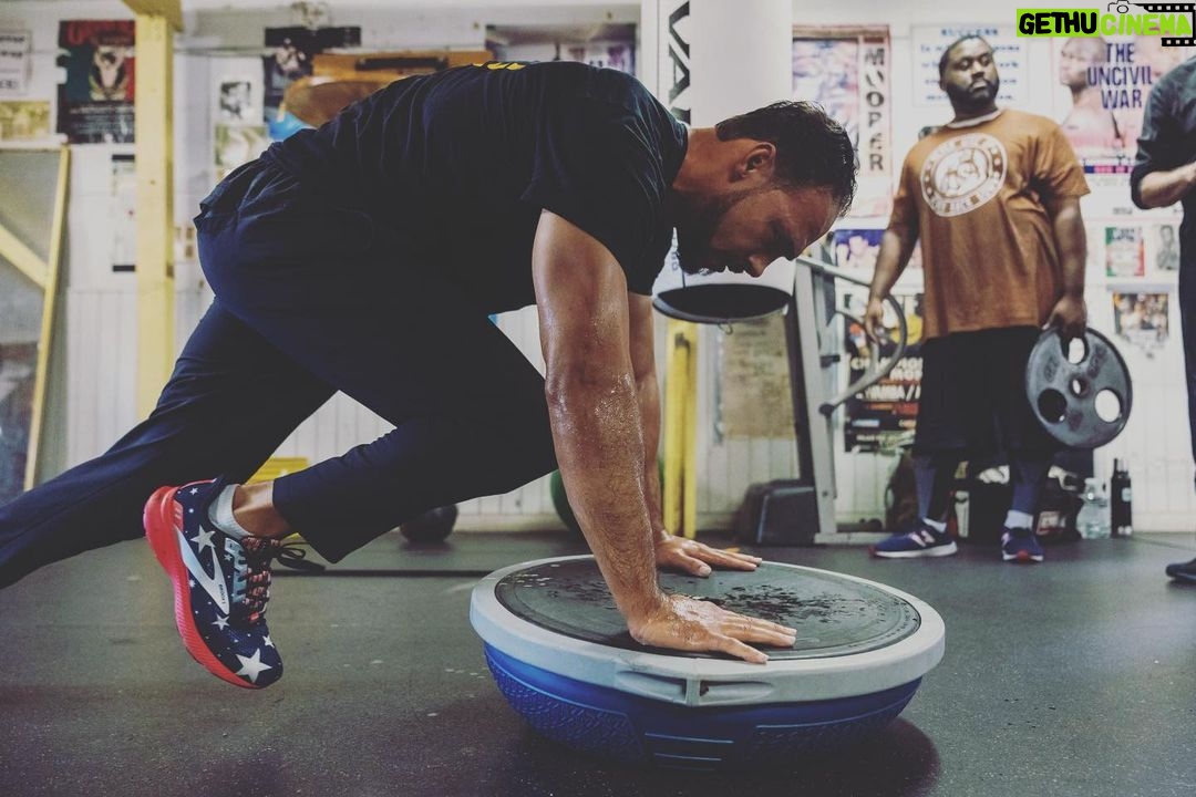 Keith Thurman - 2.8K Likes - Great workout 🏋️♂️ today. My body is feeling ready ... fight fans here we come!