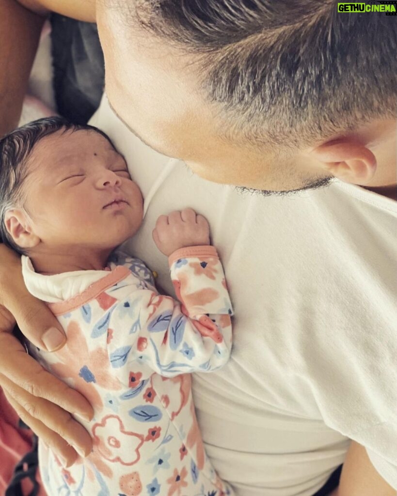 Keith Thurman Instagram - More to live for more to fight for welcome newest Member Zella Thapa Thurman my 2 angel 👼 #2times #girldad