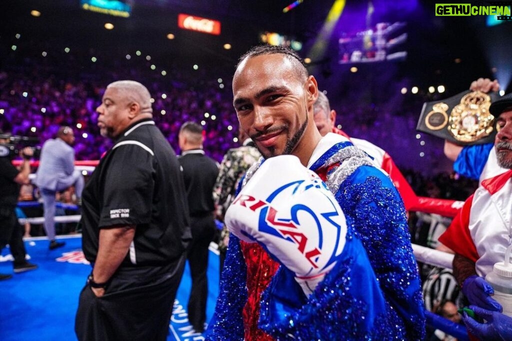 Keith Thurman Instagram - Thanks to everyone for the B-Day wishes today! 1️⃣⏰