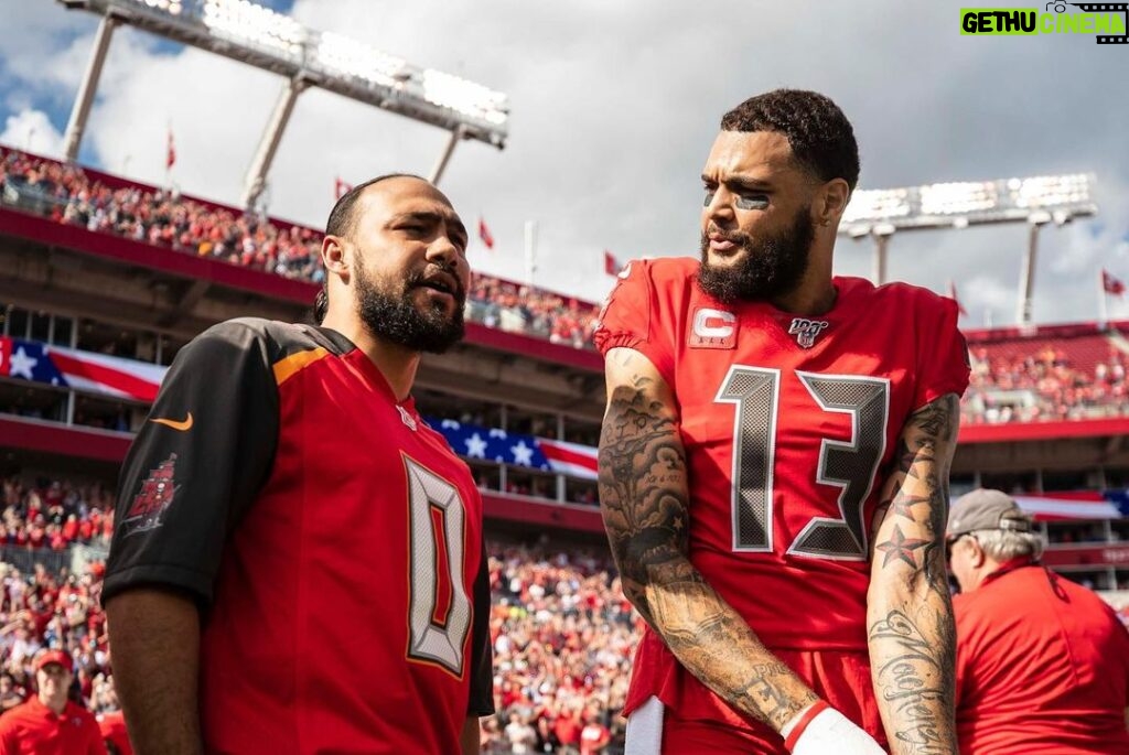 Keith Thurman Instagram - BIG shoutout again to the @buccaneers for letting me be a part of their pre-game activities yesterday and wishing a speedy recovery to my guy @mikeevans. #GoBucs #OneTime