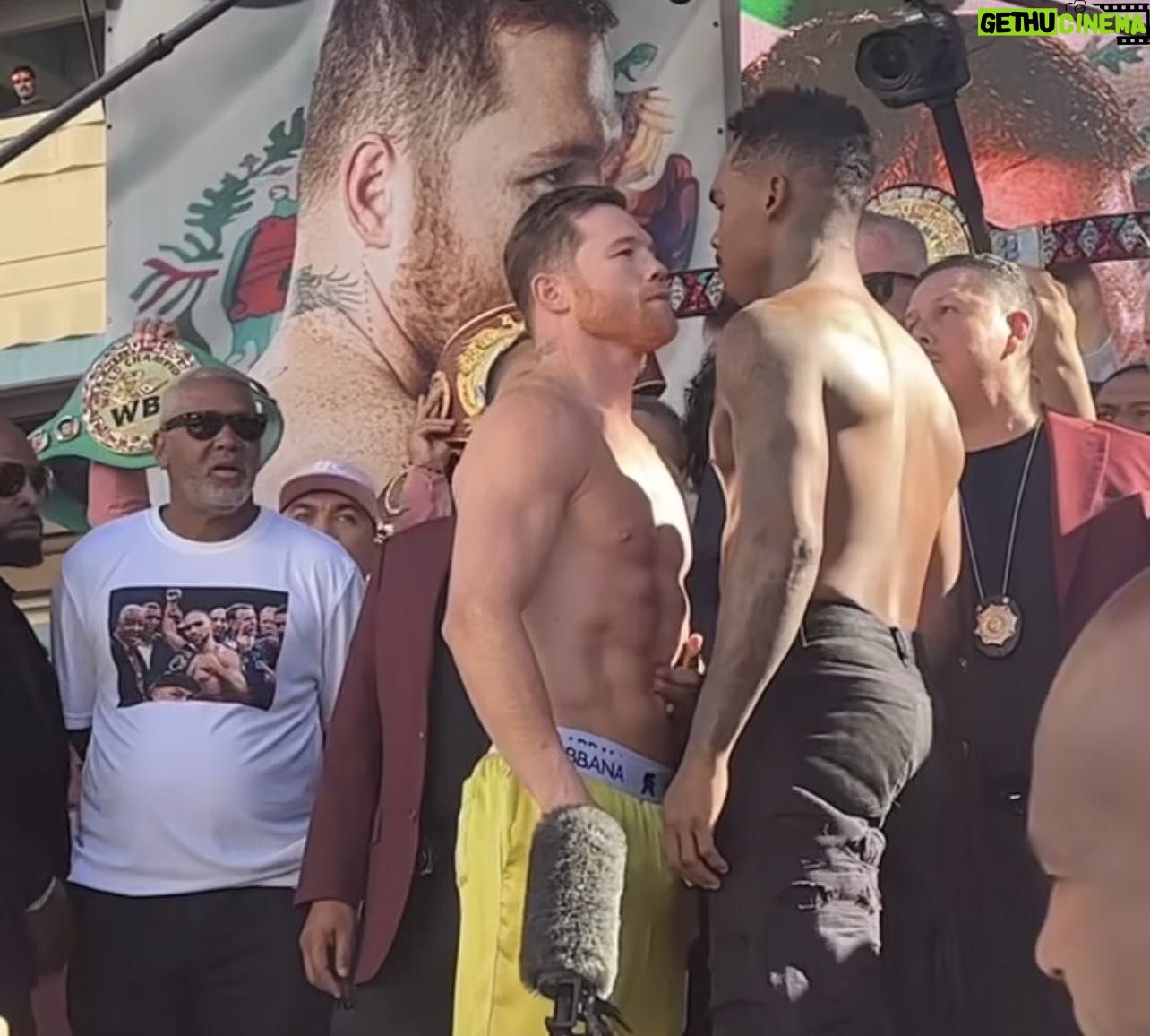 Keith Thurman - 3.2K Likes - Even when I’m not there I’m there look at Sam’s shirt team PBC box hard box smart #fightnight #CanelovsCharlo #bestmanwins