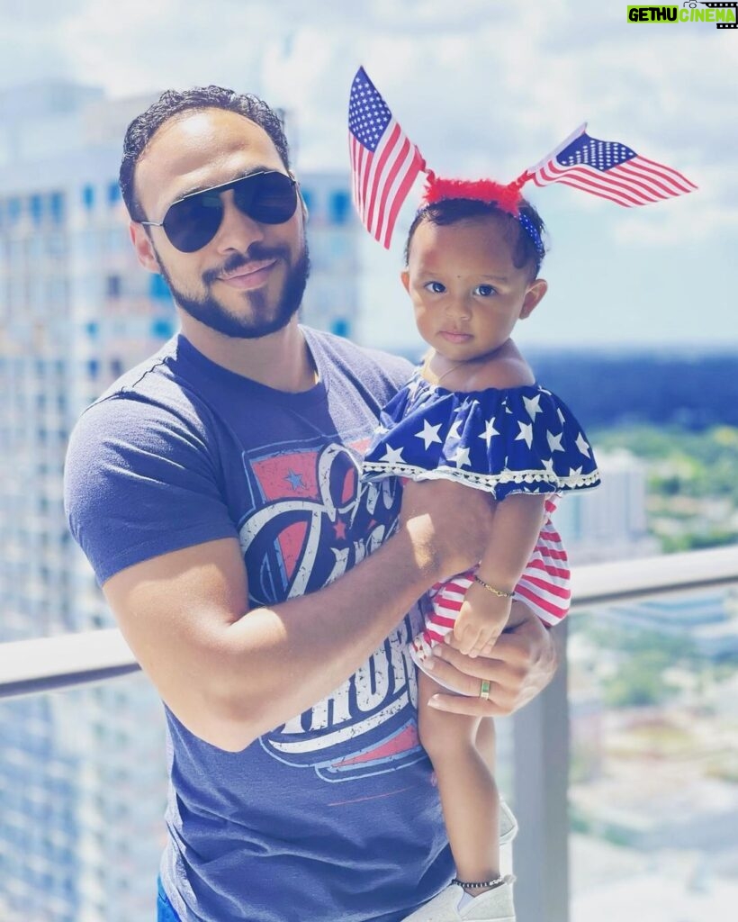 Keith Thurman Instagram - Happy 4th of July everyone. Enjoy today with friends family or anyone close to you. #proudoftheUSA🇺🇸