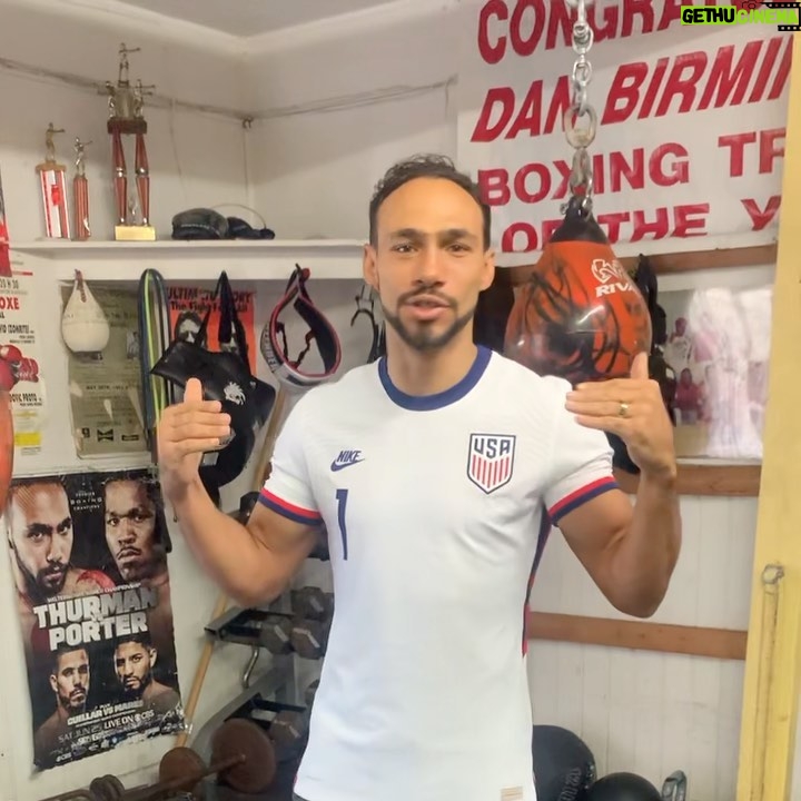 Keith Thurman Instagram - A champion sees a champion — which is why I’m excited for the @usmnt’s World Cup Qualifying game Wednesday (7:30 ET/4:30 PT on FS1/TUDN) in Minnesota. Time to bring this home guys! It’s our time, the U.S. Men’s Nat’l Team’s time, to shine on the world’s stage! 🇺🇸 #soccer #BeGoodBeGreatBeAChampion #boxing