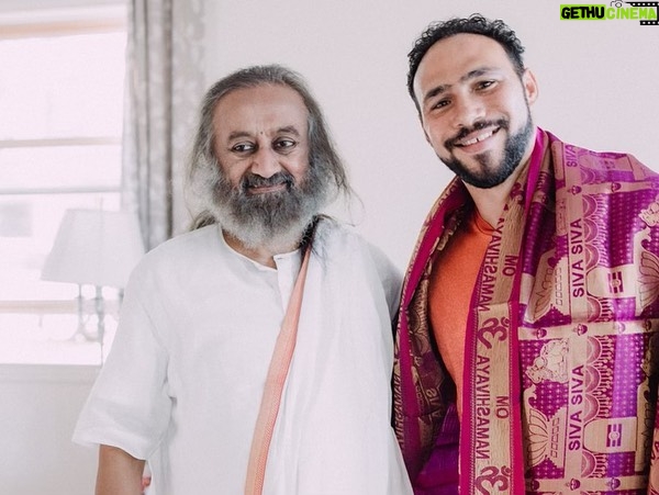 Keith Thurman Instagram - Jay Guru Dev. 1 week learning Kriya yoga. 3days of silence. Guru Dev is a light to the world 🌎. 2time world champion with the universal champion. #artofliving Art of Living Retreat Center