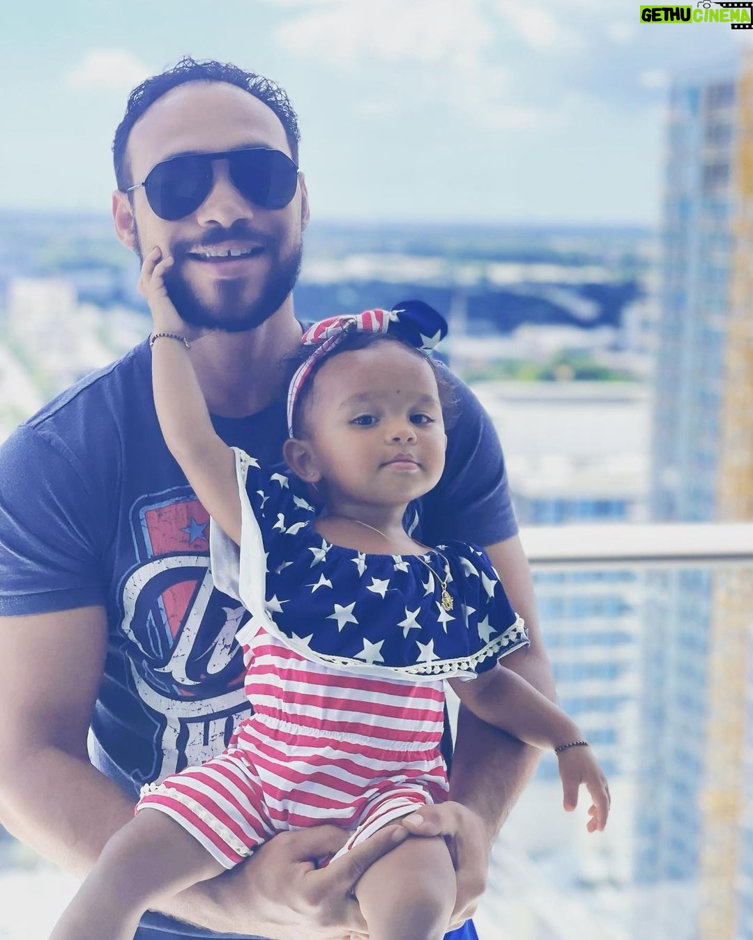 Keith Thurman Instagram - Happy 4th of July everyone. Enjoy today with friends family or anyone close to you. #proudoftheUSA🇺🇸