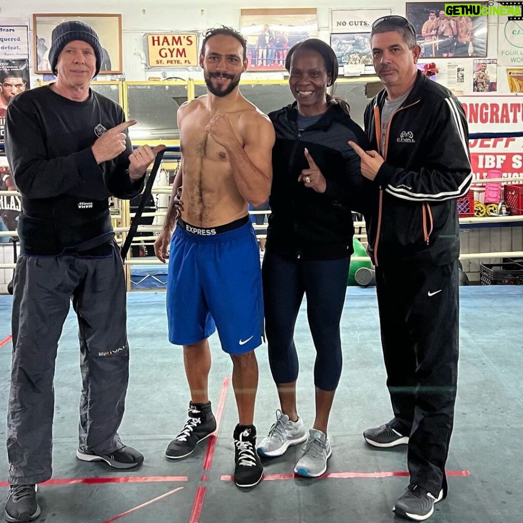 Keith Thurman Instagram - That’s a wrap for camp … ready to roll to Vega$! #OneTime #TeamThurman #ThurmanBarrios