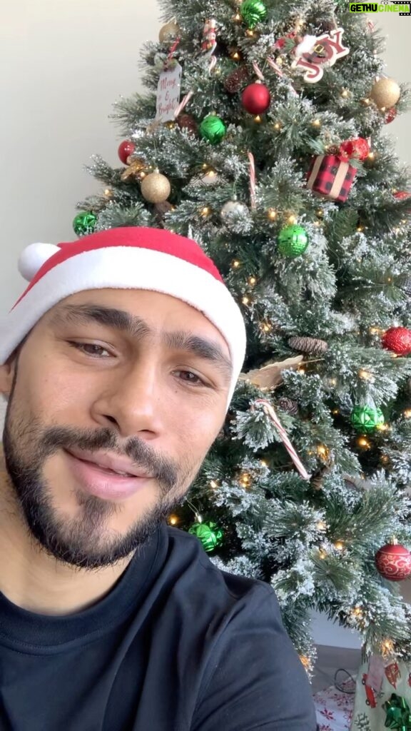 Keith Thurman Instagram - Merry Christmas and Happy Holidays from our family to yours.🥊🎄🎁 #TeamThurman