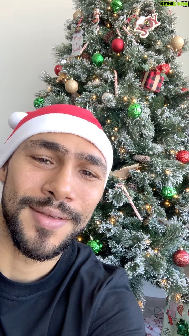 Keith Thurman Instagram - Merry Christmas and Happy Holidays from our family to yours.🥊🎄🎁 #TeamThurman