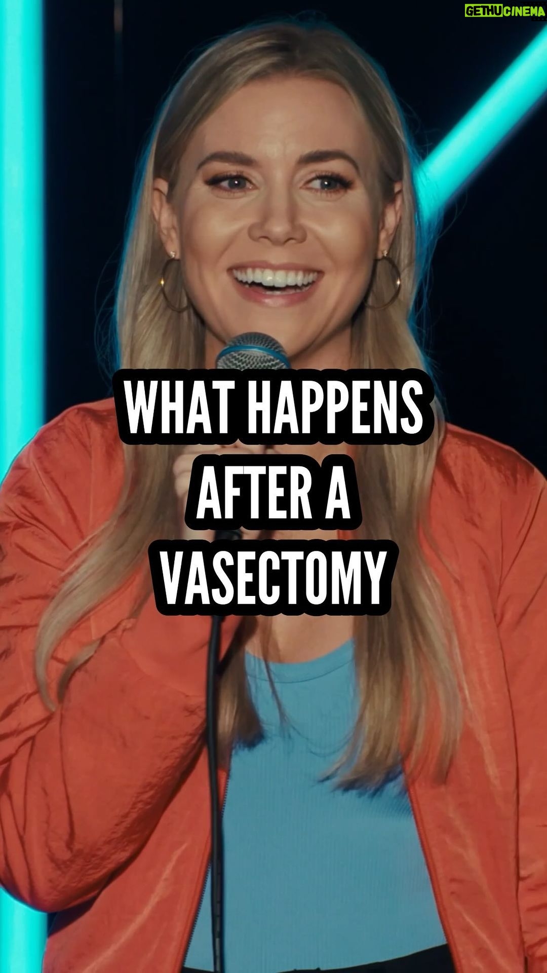 Kelsey Cook - 152.4K Likes - Just out here doing research 🔬 go watch The Hustler!
#standupcomedy #comedy #dating #relationships #reels