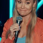 Kelsey Cook Instagram - A little righty tighty lefty loosey 🔧 #standupcomedy #comedy #reels #marriage #dating